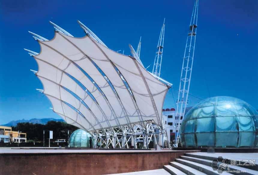 额尔古纳车棚膜结构网架